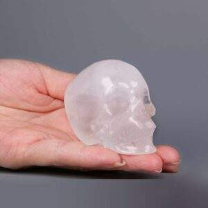 Calavera de cuarzo blanco