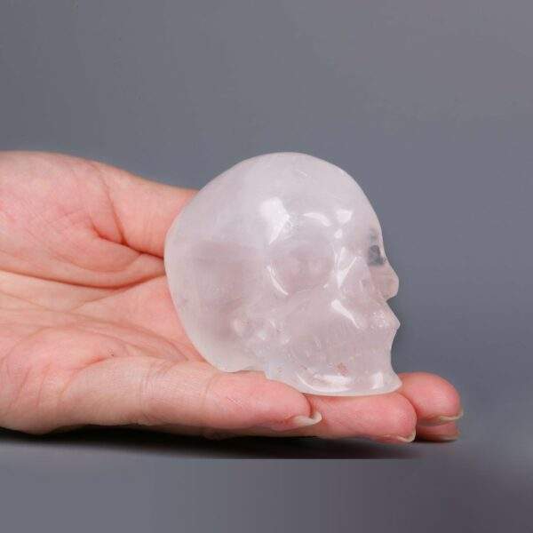 Calavera de cuarzo blanco