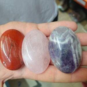 MINERALES VARIOS FORMA OVALADA