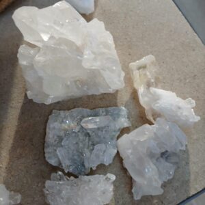 Cuarzo Blanco Drusa Qa 3-5cm