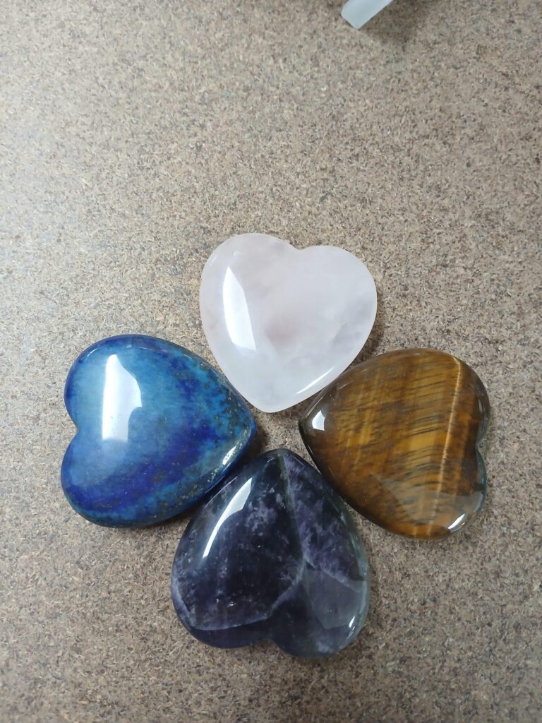 Corazon Amatista, Ojo de Tigre, Lapislazuli, Cuarzo Rosa Pulido