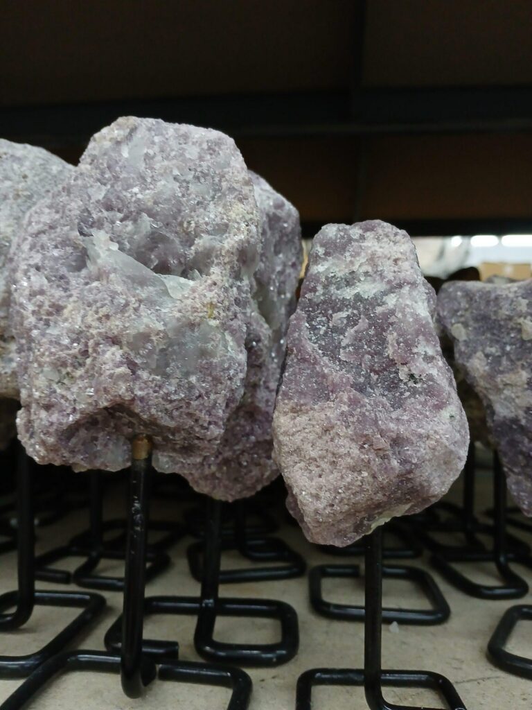 Lepidolita con base Metal