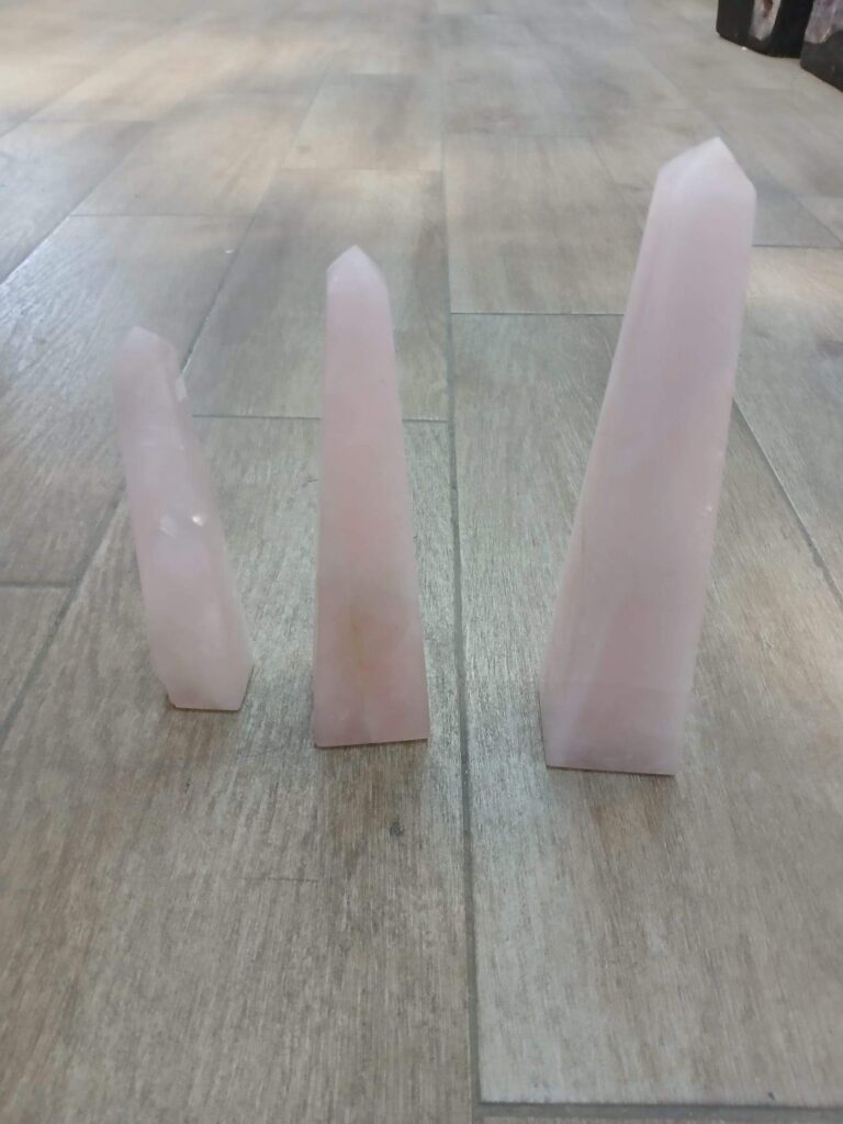 Obeliscos de Cuarzo Rosa