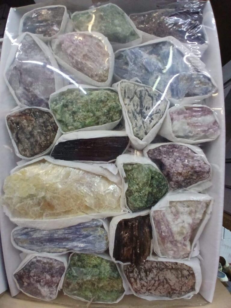 Caja Varios Minerales Brasil