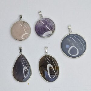 Colgantes cabujón con engarce metálico