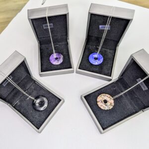 Colgante donut piedra natural en caja