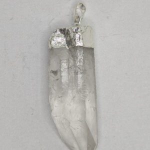 Colgante punta de cuarzo transparente natural